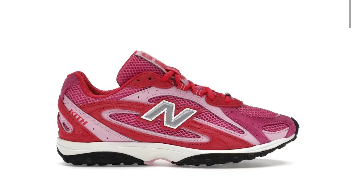 BRAND NEW SNEAKERS