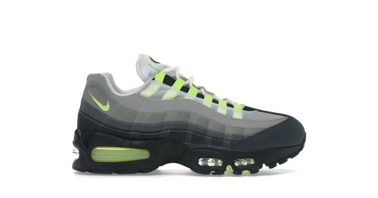 PRE OWNED SNEAKERS